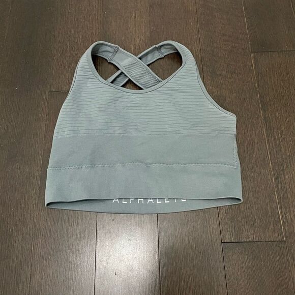 Alphalete Vault sports bra size medium - Picture 3 of 4